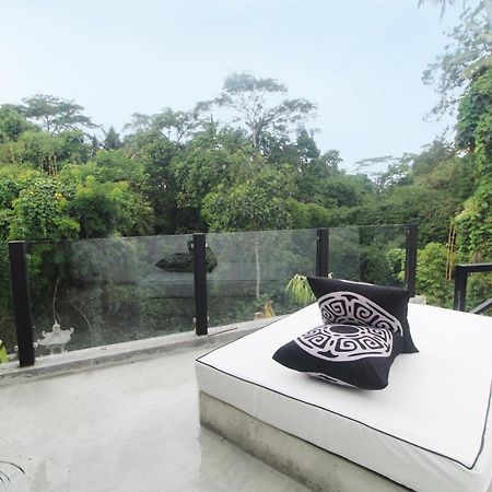 Jungle'S Door Ubud By Love Is Simple Экстерьер фото